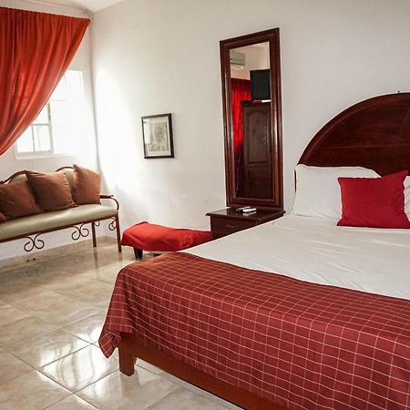 Hotel Nuevo Amanecer El Catey ภายนอก รูปภาพ