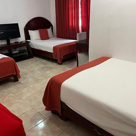 Hotel Nuevo Amanecer El Catey ภายนอก รูปภาพ