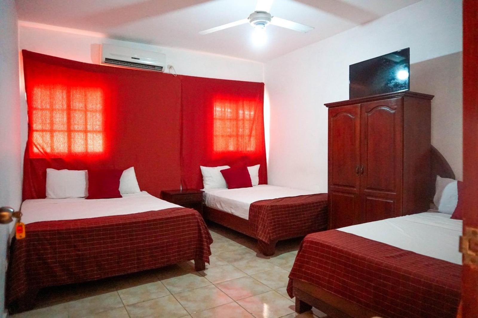 Hotel Nuevo Amanecer El Catey ภายนอก รูปภาพ
