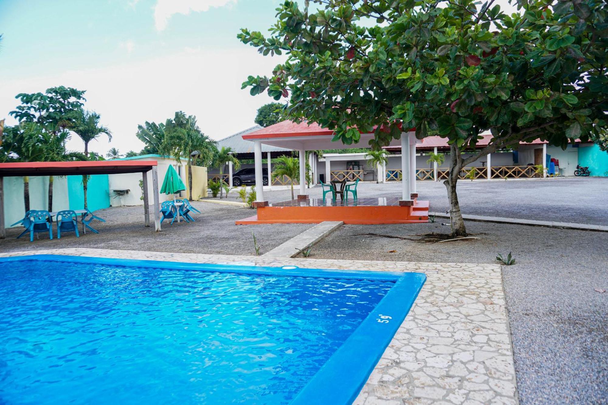 Hotel Nuevo Amanecer El Catey ภายนอก รูปภาพ