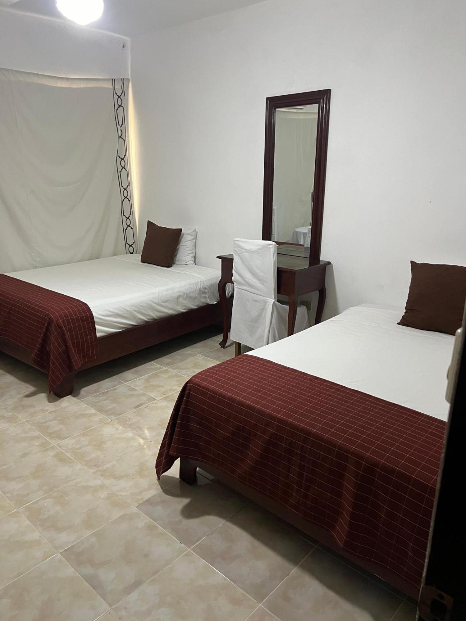 Hotel Nuevo Amanecer El Catey ภายนอก รูปภาพ